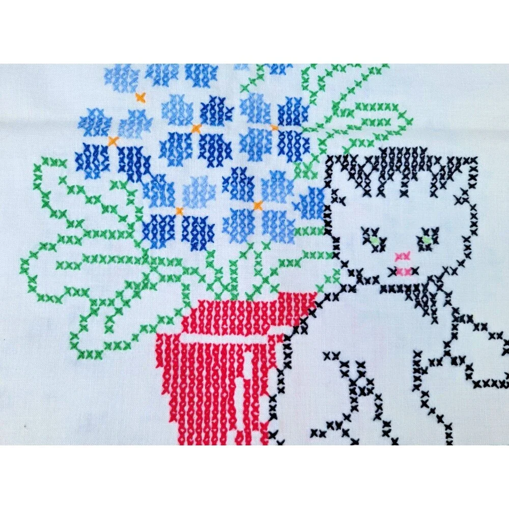 Vtg Embroidered KITTY CAT FLOWER BASKET Table RUNNER Dresser SCARF grannycore